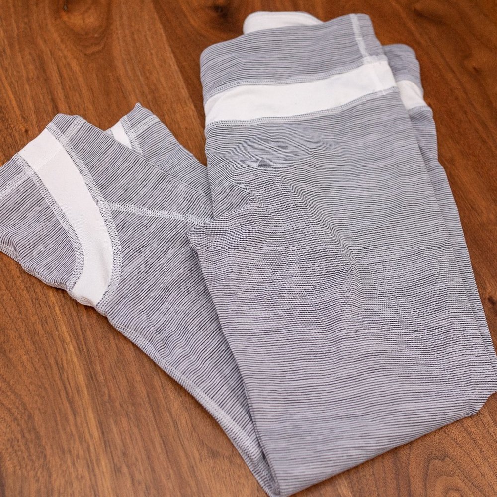 Lululemon Run Inspire Crop Legging - White Stripe Size 4